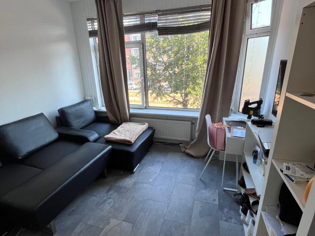3 rooms and two balconies naar public transport