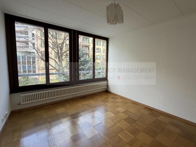 3 Rooms Flat