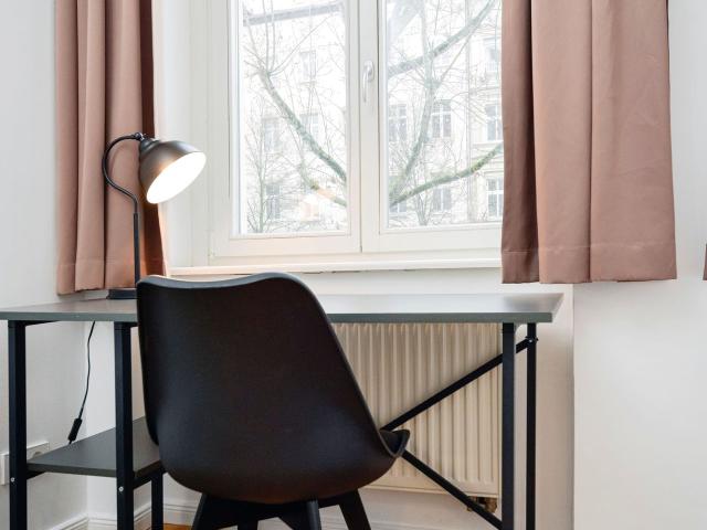 3 rooms in beautiful old Berlin style building near Kollwitzplatz, Berlin Amsterdam Apartments for Rent