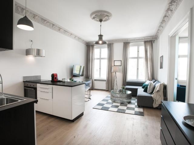 3 Rooms with Balcony in Schöneberg
