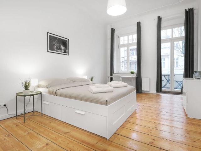 3 Rooms with Balcony near Görlizer Park
