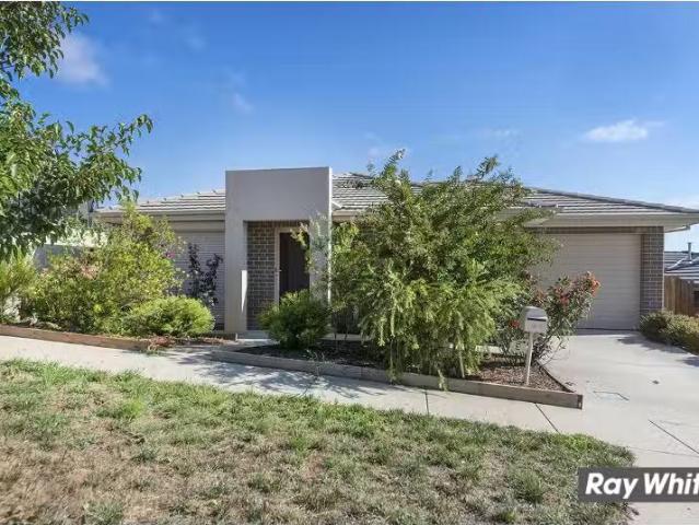 3 Ronald Walker Street, CASEY House for rent Listed by Janaya.