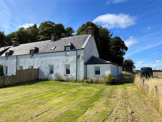 3 Roskill Farm Cottages, Roskill. 3 bed end of terrace house to rent £925 pcm £213 pw