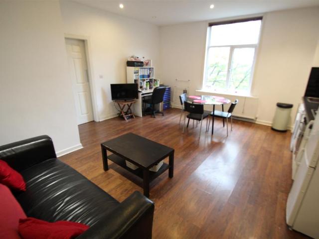 3 St Johns Terrace, Hyde Park, Leeds, West Yorkshire LS3, 1 bed flat to rent, £995 pcm | PrimeLocation