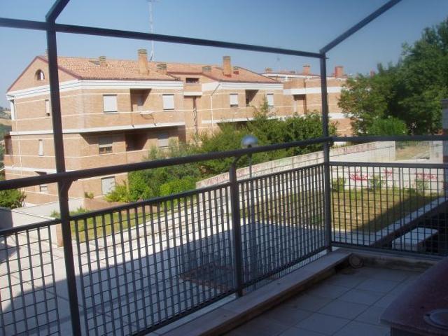3 stanze in affitto