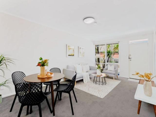 3 Stockdale Avenue, Melbourne