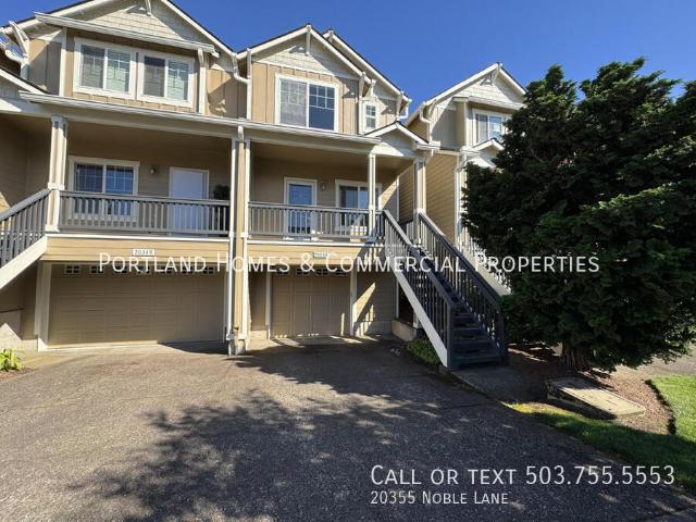 3 Story Townhome in West Linn
