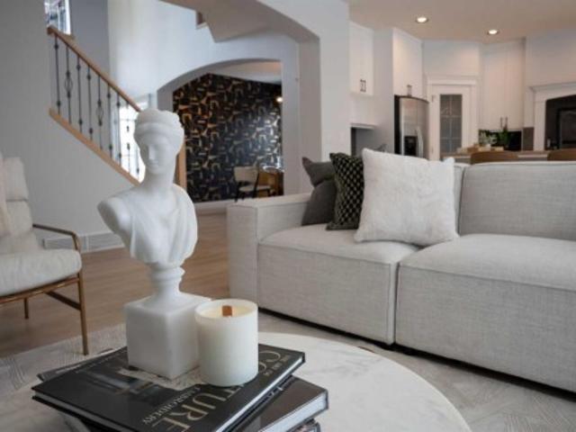 3 Strathridge Bay Sw, Calgary, AB, T3H 4S1 house for sale | Listing ID A2333 | Royal LePage