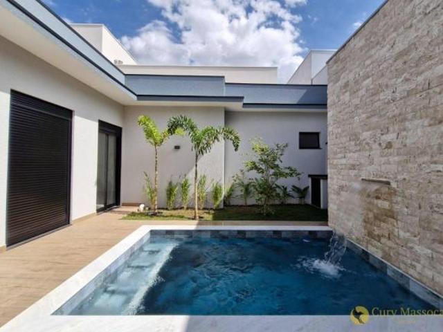 3 Suítes, Piscina