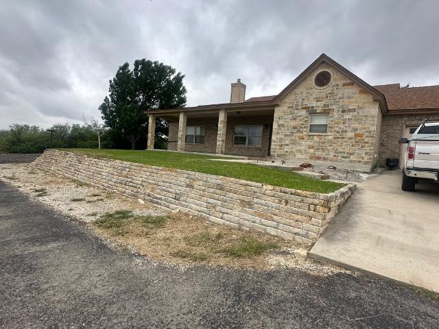 3 Summit Vw, Uvalde, TX 78801 | MLS #1957