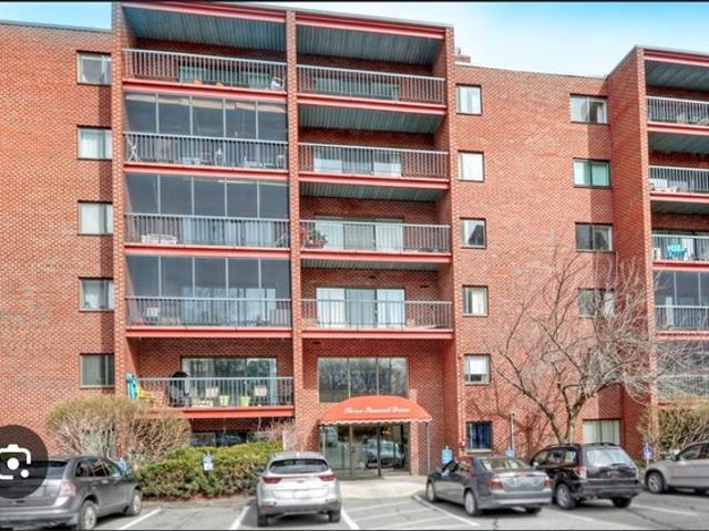 3 Summit Dr Apt 55, Reading, MA 01867