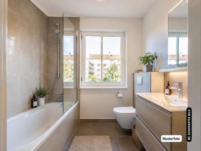 3 Schlafzimmer Villa Gummersbach Gummersbach LS105739888