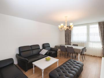 Karl-Scheithe-Platz - Balkon