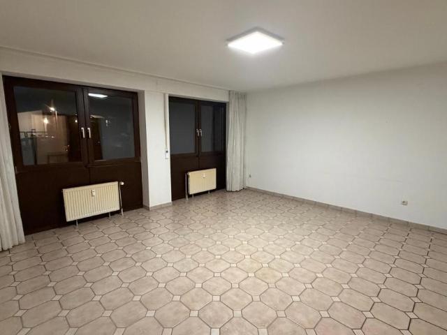 3 Schlafzimmer Wohnung Düsseldorf Deutschland 102022626
