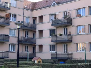 Hugo-Bürkner-Straße, Altstrehlen - Balkon