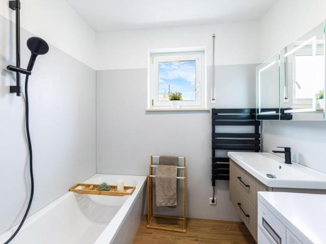 3 Schlafzimmer Wohnung Hallstadt Deutschland 104293087