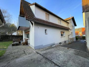 Villbacher Straße - Balkon, Ausgestattete Küche