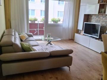 Flat for sale in 2700