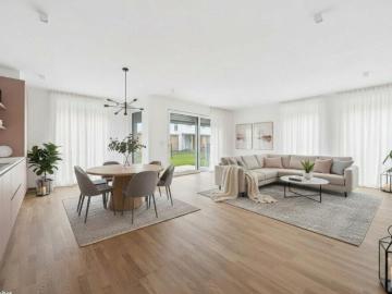 Commercial for sale in 2700