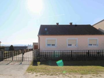 Haus zum Verkauf in 3451 - Garten, Parkplatz