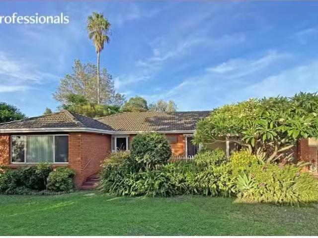 3 Seccombe Street, Nowra House for rent Listed by Maddison Lo.
