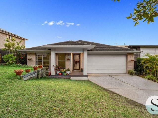 3 Serenity Crescent Fletcher Expansive 5 Bedroom Family Living, Peaceful Bushland Pocket Near Bishop Tyrrell