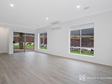 3 Seymour Lane, Leneva