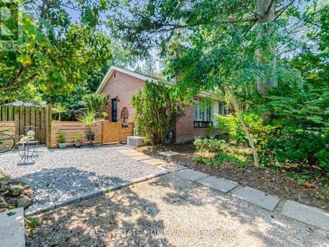 3 Shadwell Place, Toronto, ON, M3B 1J4 house for sale | Listing ID C13685 | Royal LePage