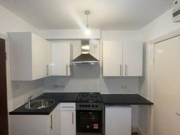 Shepherds Bush Road, London W6, Studio to rent, £1,250 pcm | PrimeLocation
