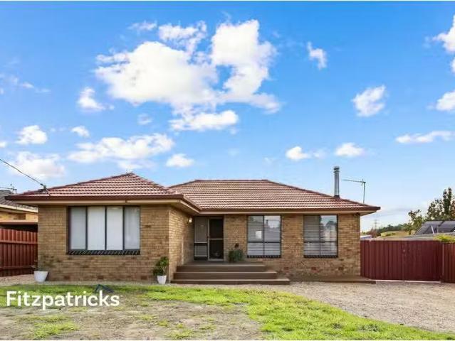 3 Sherwood Avenue, Kooringal House for rent Listed by Rental.
