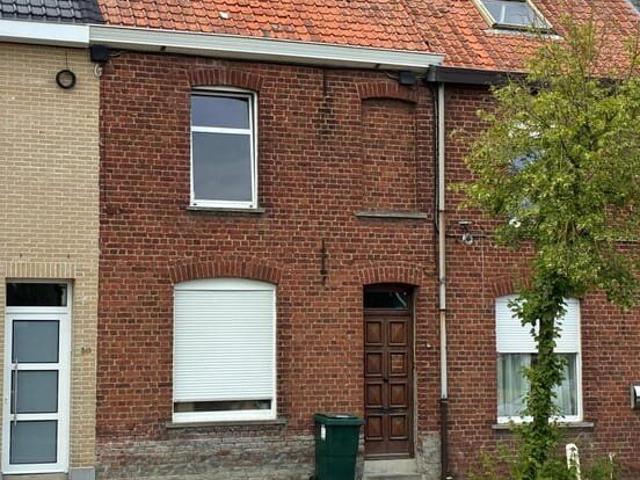 3 slaapkamer huis te huur nabij shoppingplaza Vrij 1/8/26