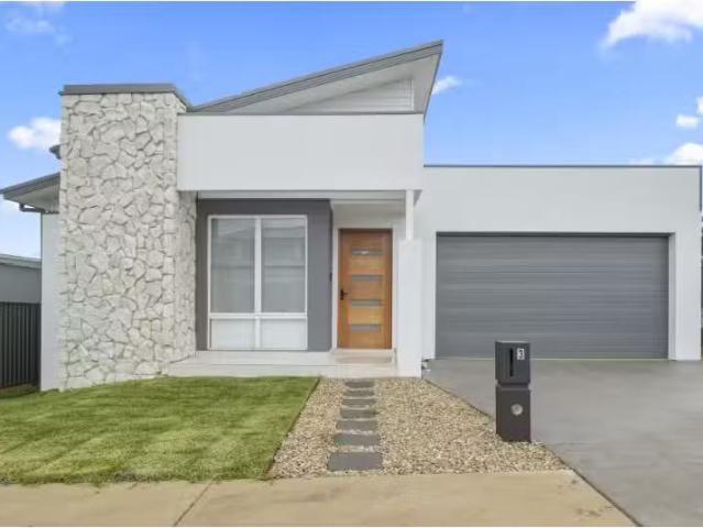 3 Spoonbill Avenue, Warnervale House for rent Listed by Abbie.