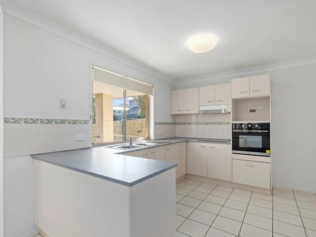 3 TARRANT STREET, MOUNT GRAVATT EAST I 3 BEDROOM HOME IN CONVENIENT LOCATION