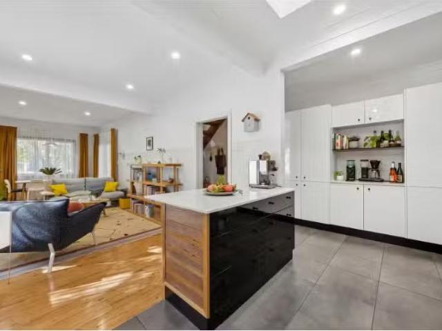 3 The Crescent, Queanbeyan House for rent Listed by Purnell L.
