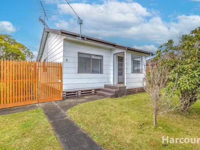 3 Trentham Street, MOE, VIC 3825 House for Rent