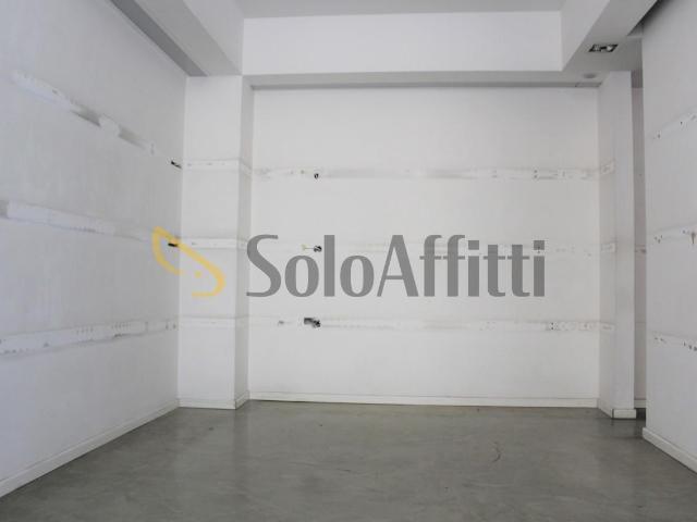 3 vetrine quadrilocale 100mq