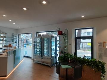 3 vetrine Via Milano 94 trilocale 200mq