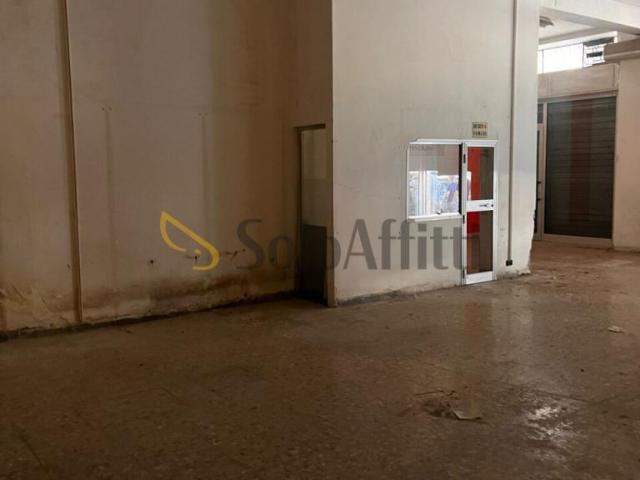 3 vetrine Via del Concilio trilocale 155mq
