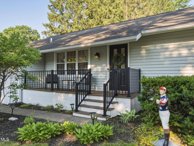 3 Vichy Drive