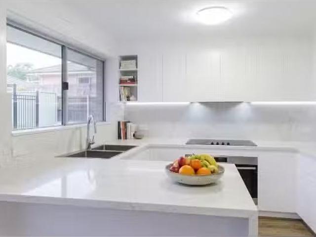 3 Wyee Place, GREYSTANES House for rent Listed by Paris Burke.