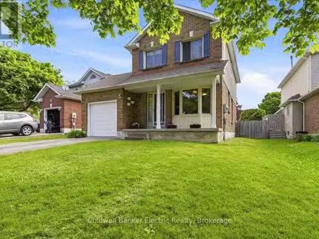 3 Walbridge Court, Clarington Bowmanville, ON, L1C 4B7 hou.
