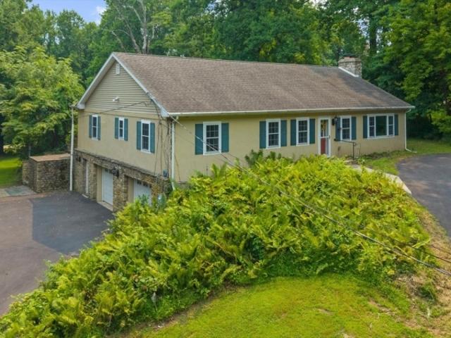 3 Walden Rd