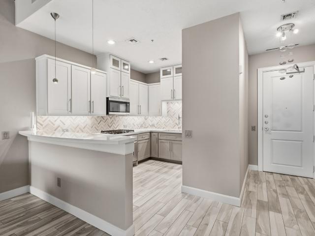 3 Waterway Ct, Unit 1B, The Woodlands, TX 77380 | MLS #31696