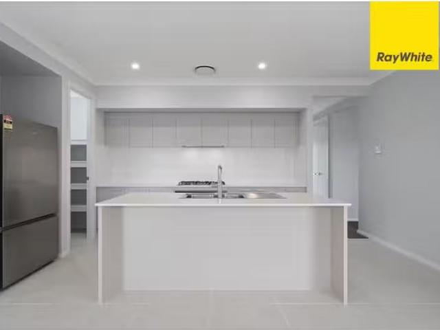 3 Whitton Rise, BUNGENDORE House for rent Listed by Lesley Cl.