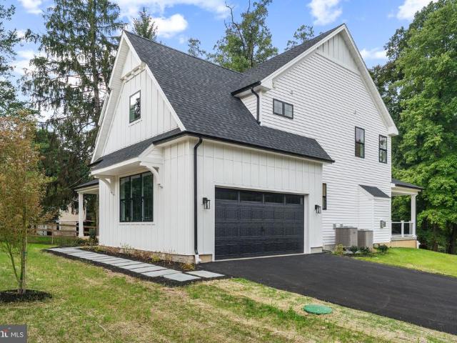 3 Whitworth Avenue