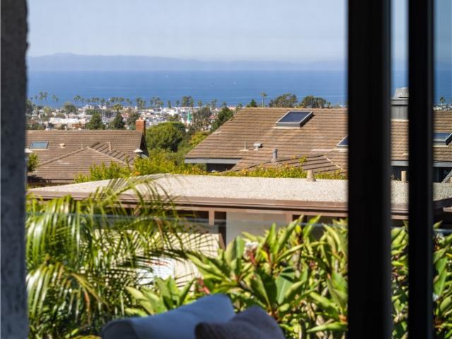 3 White Water Dr, Corona del Mar, CA 92625 | MLS #OC26054