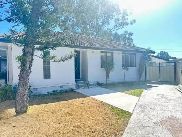 3 Winsford Avenue, HEBERSHAM House for rent Listed by Kayla F.