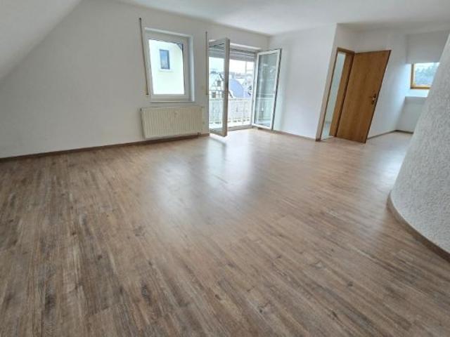 3 Wohnungen – 2 frei, 1 vermietet in Burkhardtsdorf