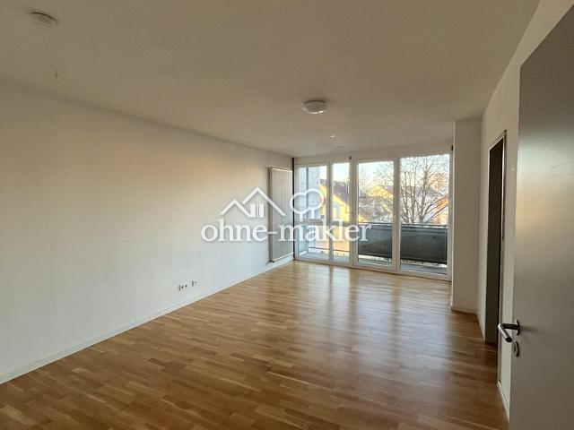 Atelier Wohnung / Gewerbe EG & 3 Wohnungen 2.OG nähe HBF mit Keller und TG STP