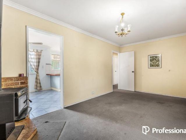3 x 1 Home for Rent High Wycombe